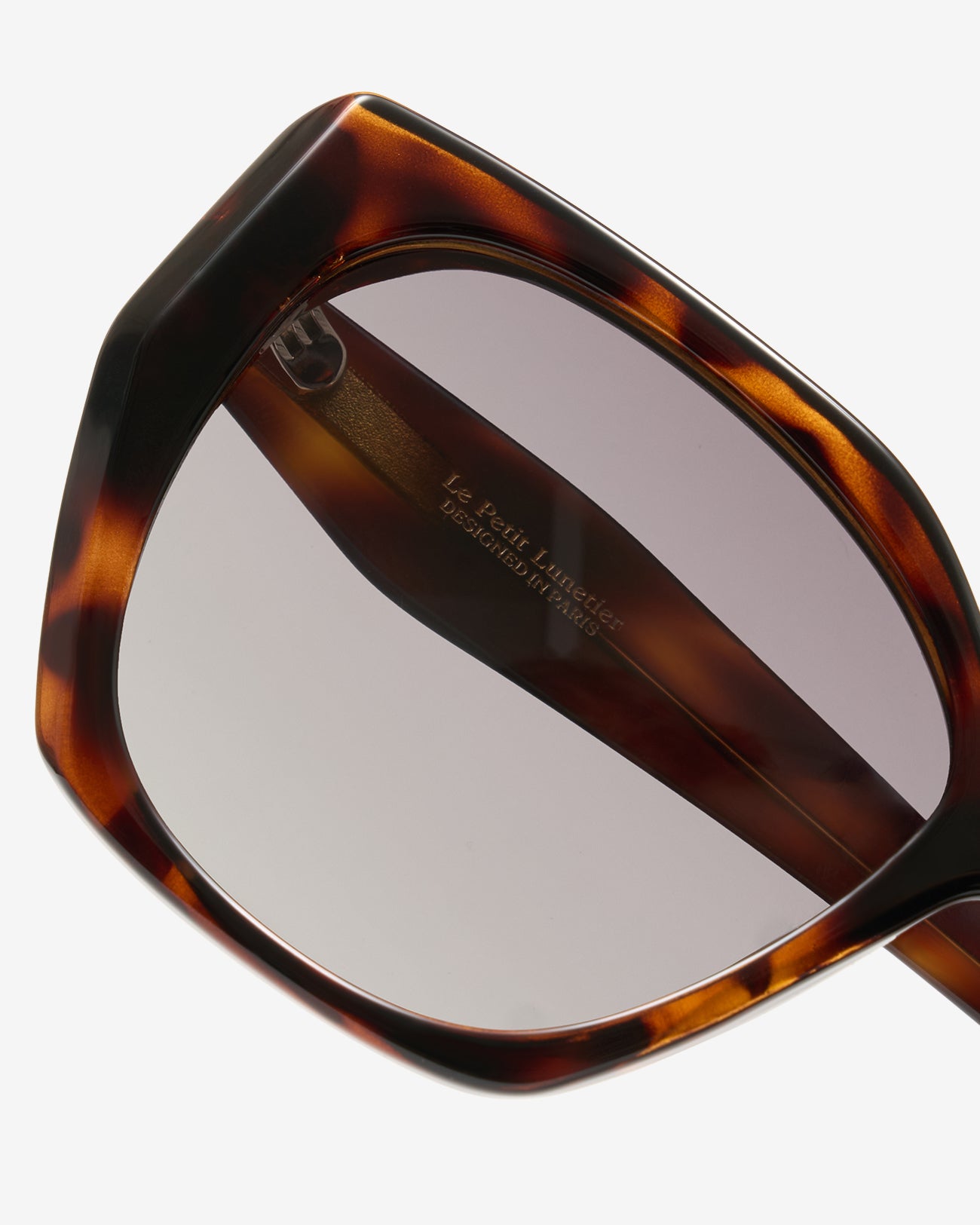 Lunettes de soleil Kenza Ecaille — monture oversize acétate, vue de trois-quarts
