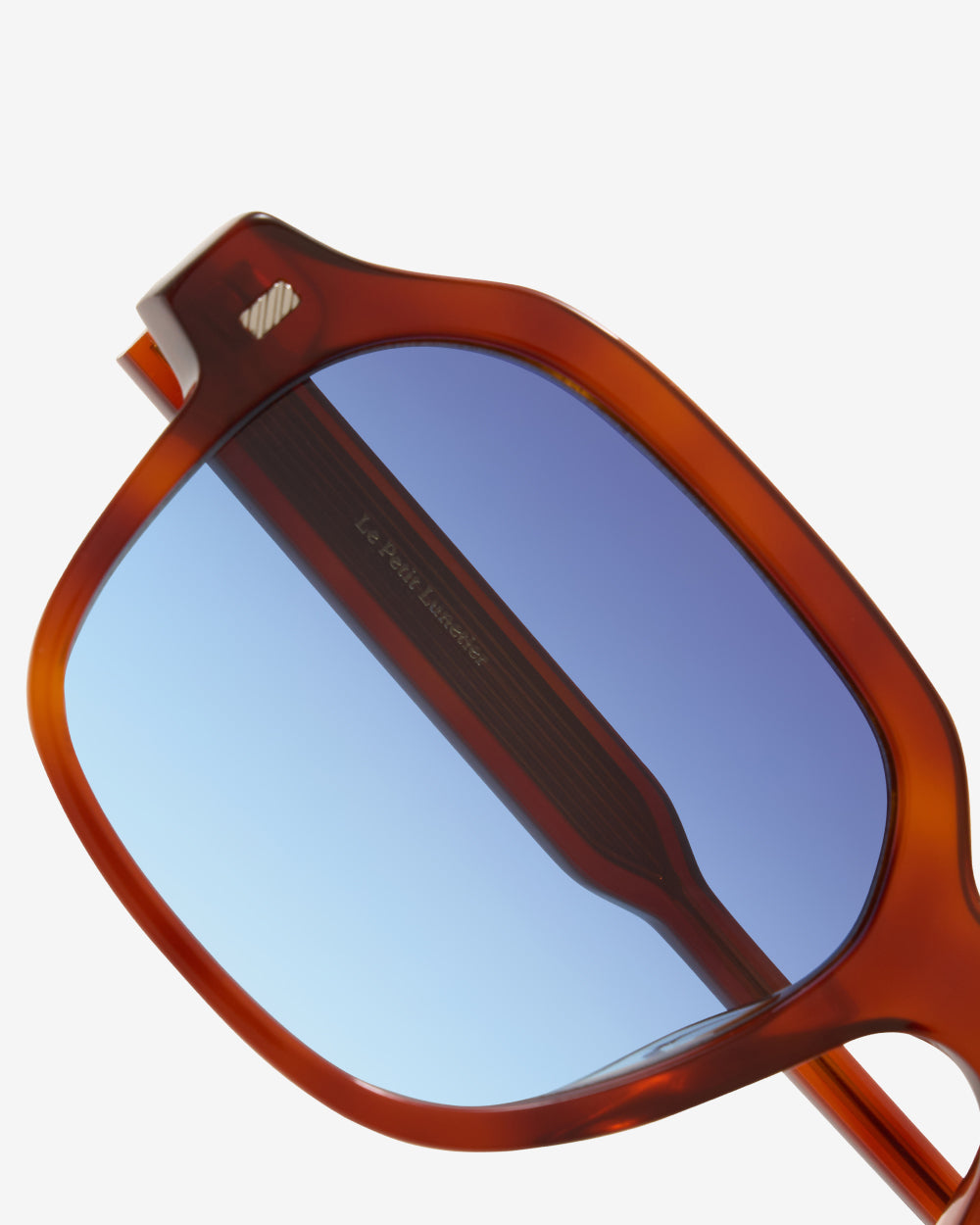 Lunettes de soleil Charles Acajou — monture carré acétate, vue de trois-quarts