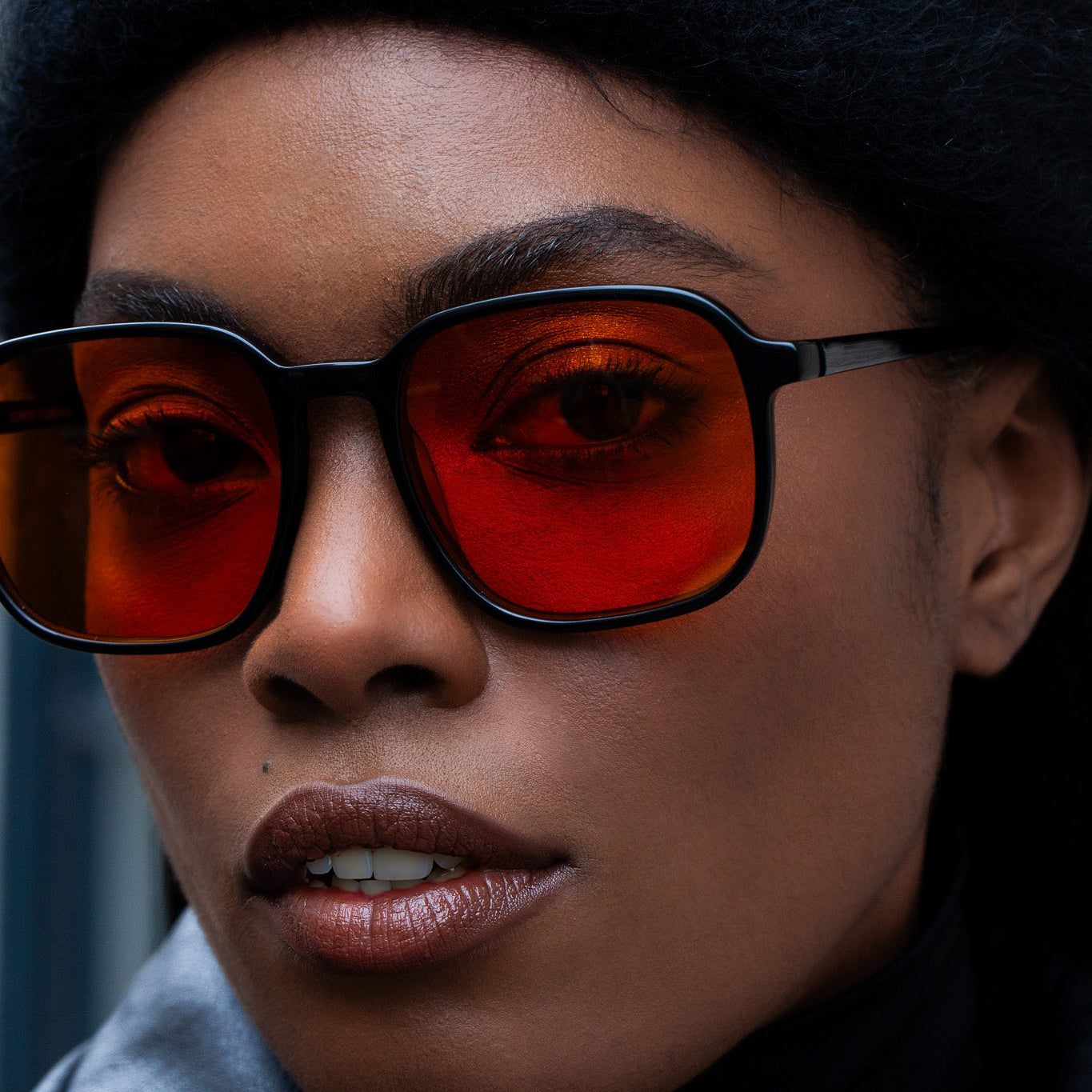 Arsene Noir et Verres Magma