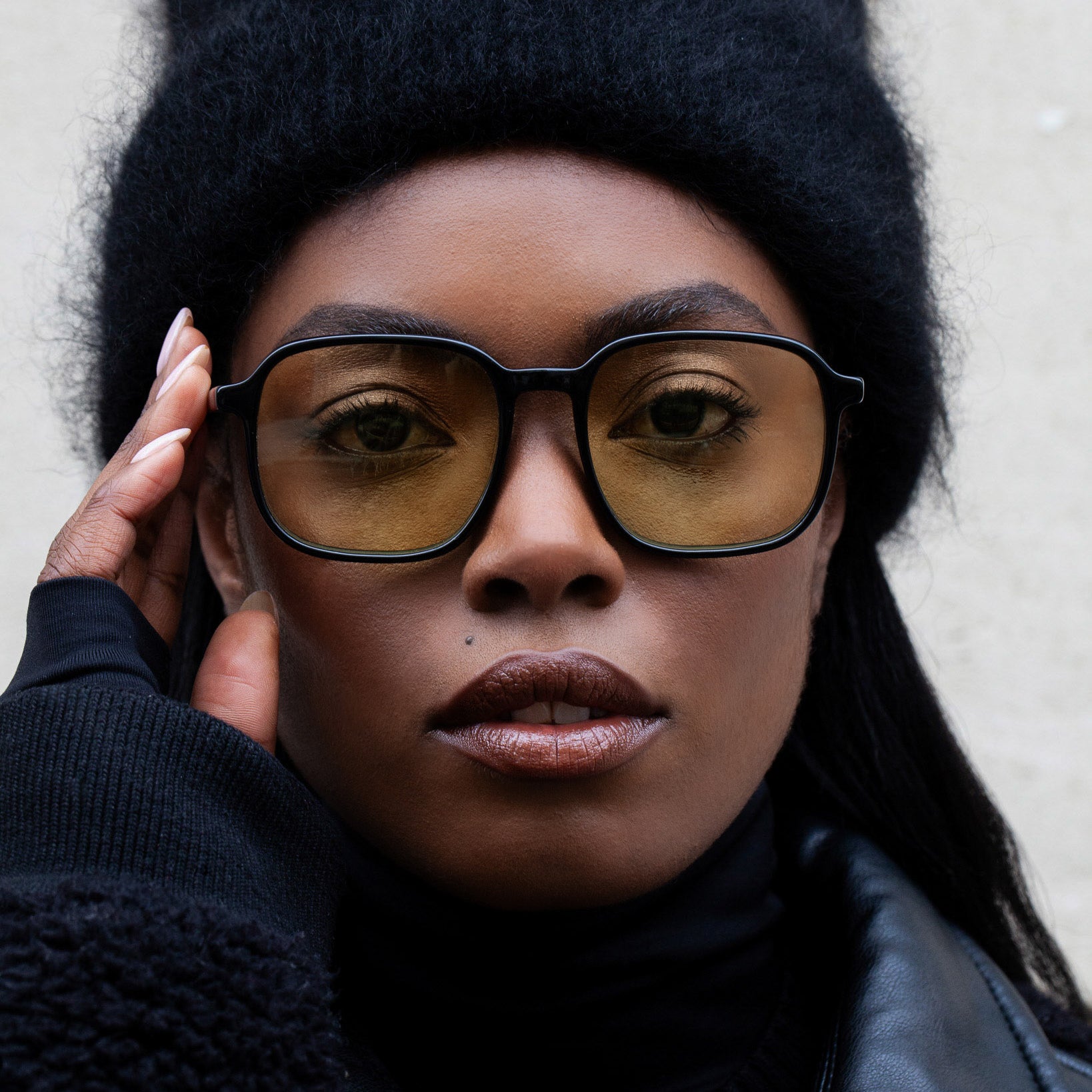 Arsene Noir et Verres Canary