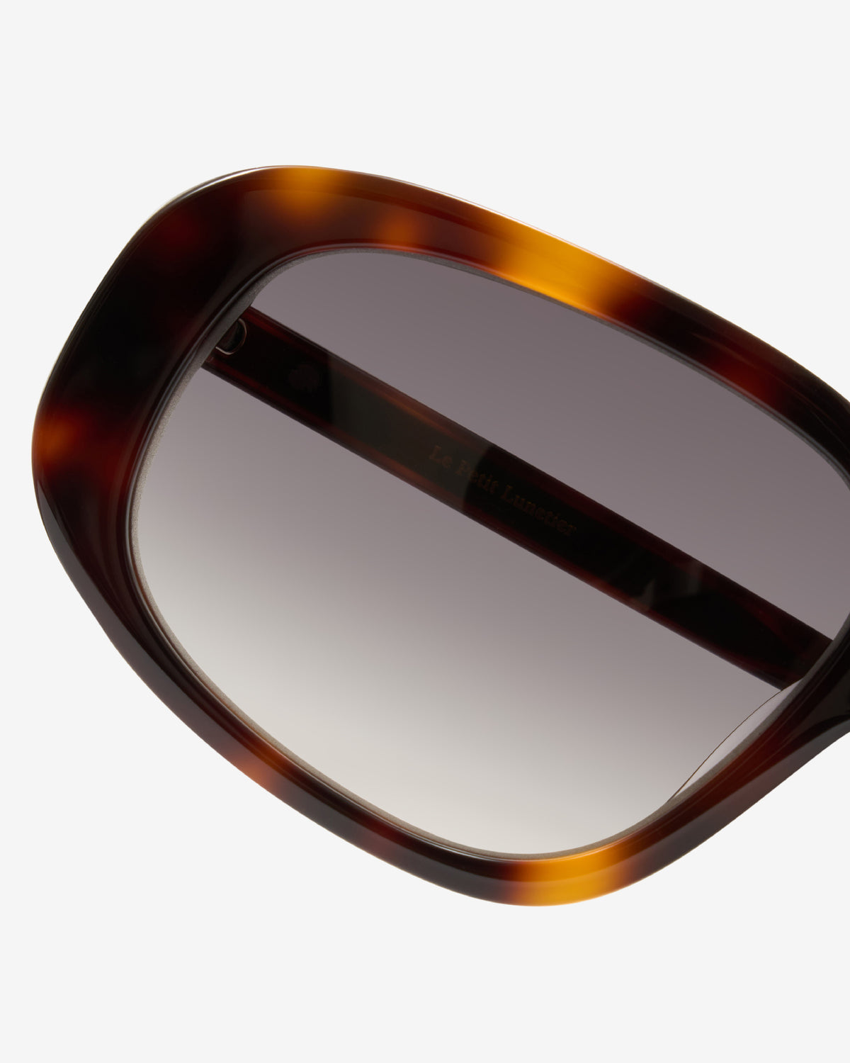 Lunettes de soleil Kelly Ecaille — gros plan sur la branche