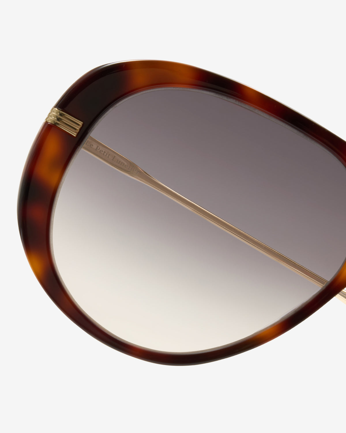 Lunettes de soleil Selena Ecaille — gros plan sur la branche