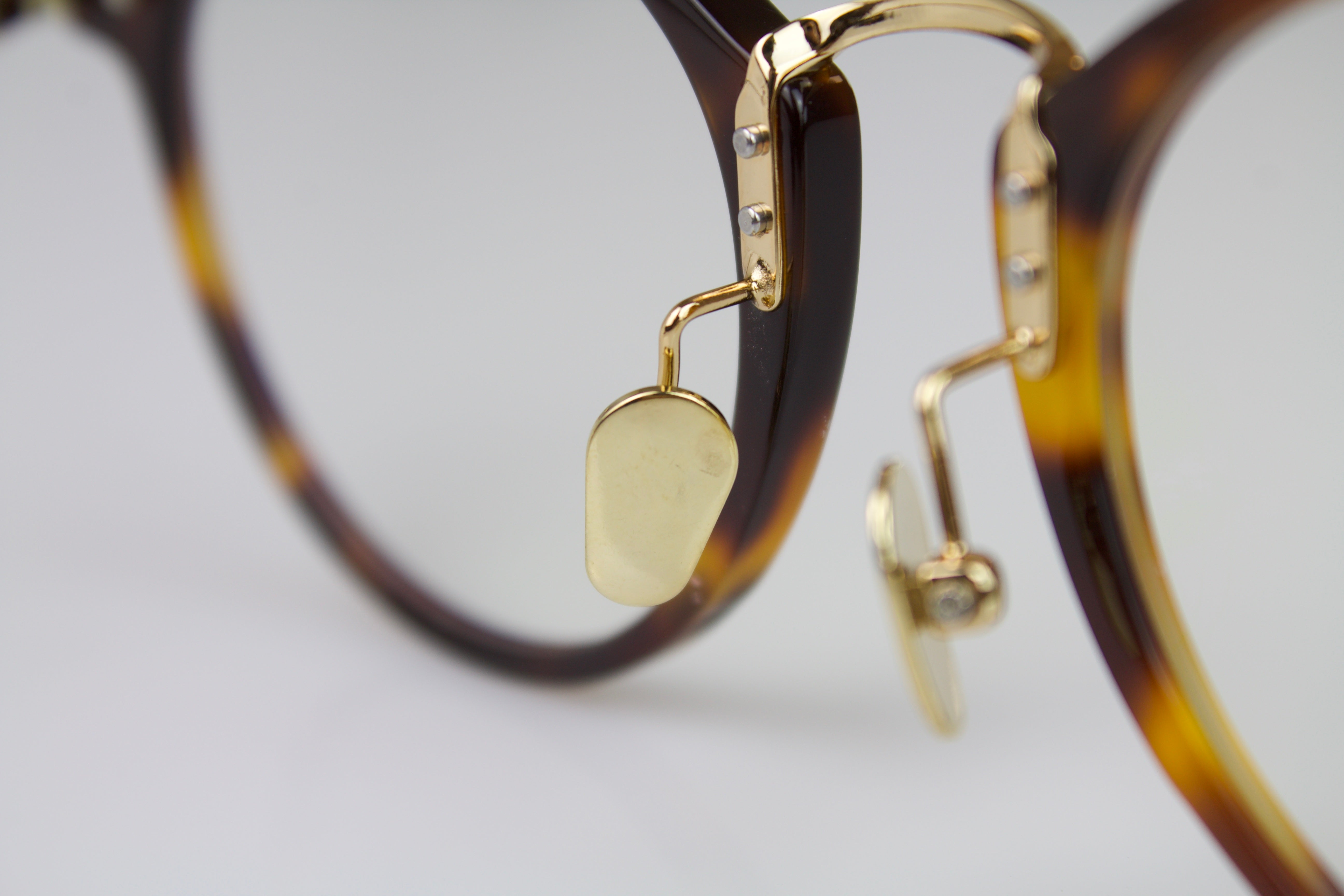 Guinevere.B Écaille - Lumière Bleue